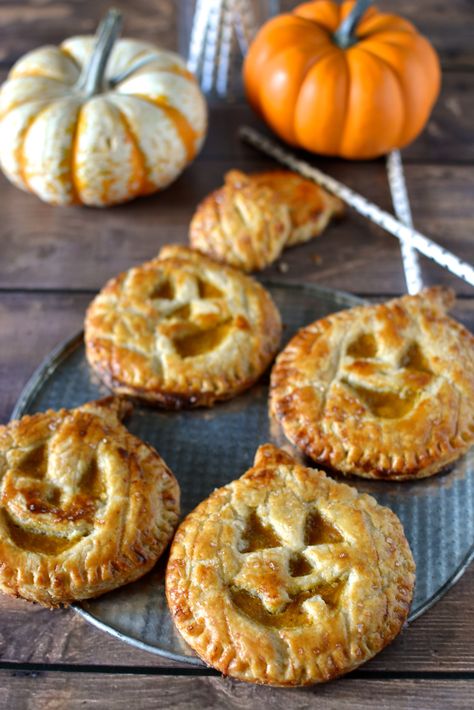 Jack-O-Lantern Pumpkin Hand Pies / Sprinkled With Jules Pumpkin Hand Pies, Small Pies, Homemade Chicken Pot Pie, Hand Pie Recipes, Hand Pie, Pop Tart, Best Pie, Hand Pies, Fall Dinner