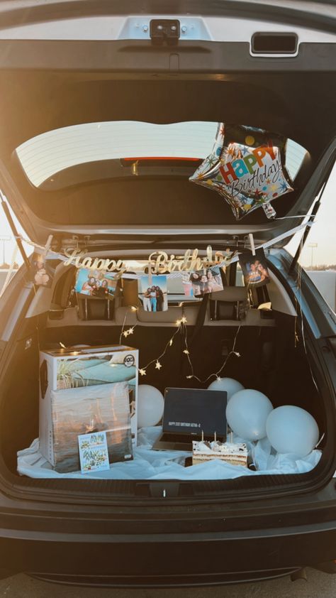 Car Birthday Surprise For Boyfriend, Car Anniversary Ideas, Car Trunk Valentines Surprise, Trunk Birthday Surprise Ideas, New Car Surprise Ideas, Car Decoration Ideas For Birthday, Boyfriend Car Gifts, Car Trunk Birthday Surprise For Him, Birthday Trunk Decoration