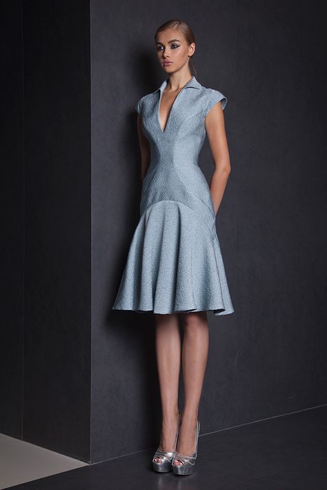 Gaun Koktail, Knee Length Cocktail Dress, Afrikaanse Mode, Tony Ward, فستان سهرة, Classy Dress, Trendy Dresses, Sewing Dresses, Simple Dresses