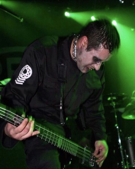 Paul Gray Unmasked, Paul Gray Slipknot, Alucard Castlevania, Slipknot Band, Paul Gray, Black Hair Dye, Peter Steele, Corey Taylor, Gray Eyes