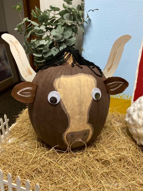 Cowboy Pumpkin Decorating, Bull Pumpkin Painting, Farm Theme Pumpkin Painting, Painted Cow Pumpkin Ideas, Pumpkin Painting Farm Animals, Western Pumpkin Ideas, Highland Cow Pumpkin Decorating, Highland Cow Pumpkin Painting, Farm Animal Pumpkins Painting