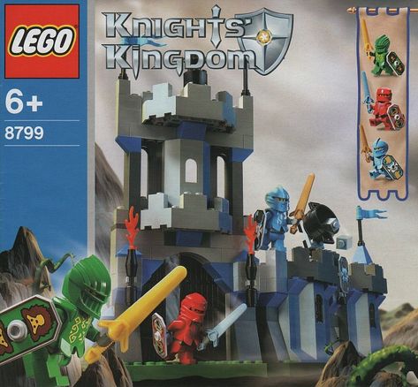 8799: Knights' Castle Wall | Brickset: LEGO set guide and database Lego Knights Kingdom, Lego Kingdoms, Lego Knights, Lego Castle, Lego News, Castle Wall, Lego Builds, Buy Lego, Lego Group