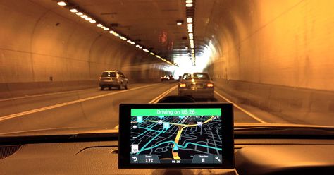 Broadcom’s ultra-accurate GPS chip to be used in smartphones as early as 2018 Global Positioning System, Gps Navigation System, Data Plan, Popular Apps, Car Gps, Digital Trends, Technology Gadgets, Gps Navigation, Retro Cars