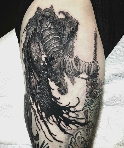 Blackwork Knight Tattoo, Dark Souls Tattoo Sleeve, Ds3 Tattoo, Slave Knight Gael, Elden Rings, Dark Souls Tattoo, Tattoo Character, Rings Tattoo, Knight Tattoo