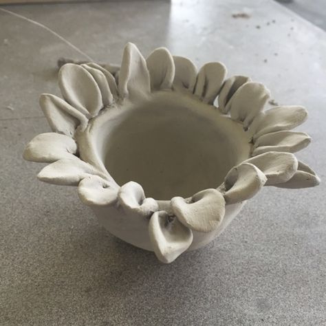 ceramics I: Pinch Pot Flower Flower Pinch Pot, Creative Pinch Pots, Simple Pinch Pot Ideas, Pinch Bowls Ceramics, Pinch Pot Pottery, Cottagecore Ceramics, Double Pinch Pot Ideas, Pinch Pots Ceramic, Cute Pinch Pot Ideas