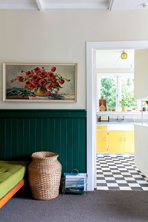 Green Half Wall, Half Wall Panelling, Half Painted Walls, Hall Ideas, Cream Walls, Yellow Houses, Wall Panelling, Cosy Home, Painted Paneling