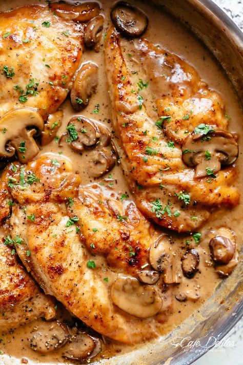 Easy Creamy Chicken Marsala - Cafe Delites Ayam Mentega, Chicken Thights Recipes, Marsala Chicken Recipes, Resep Salad, Ayam Bakar, Garlic Butter Chicken, Chicken Marsala, India Food, Health Dinner Recipes