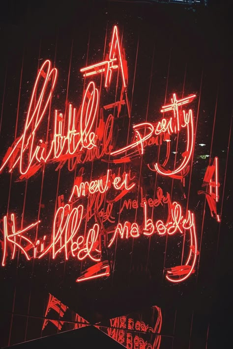 27 Club Party, Neon Speakeasy, A Little Party Never Killed Nobody Sign, Nyc Night Life Aesthetic, 27 Club Birthday Party, Nyc Club Aesthetic, Nyc Aesthetic Night Party, Nyc Party Aesthetic, Nyc Night Life