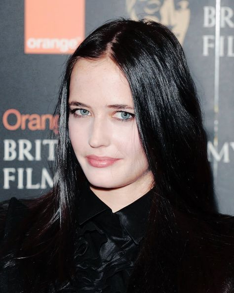 Famous French Actresses, French Actresses, Miss Peregrine, Eva Green, French Actress, Peregrine, Cool Photos, Actresses, Celebrities