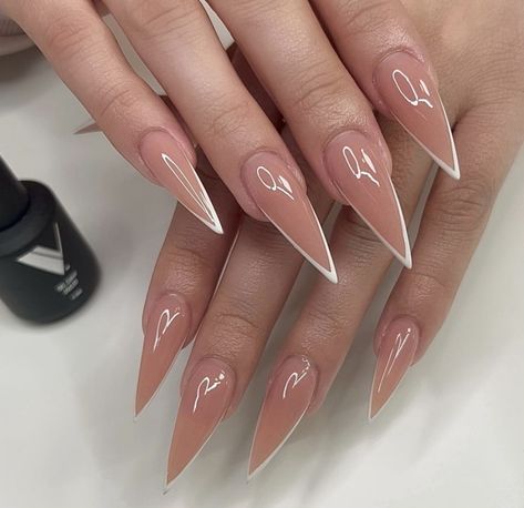 Simple Stiletto Nails, French Stiletto Nails, White Stiletto Nails, Tip Nail Designs, Acrylic Nails Stiletto, Stilleto Nails Designs, Sharp Nails, Stiletto Nails Designs, Acrylic Nails Coffin Short