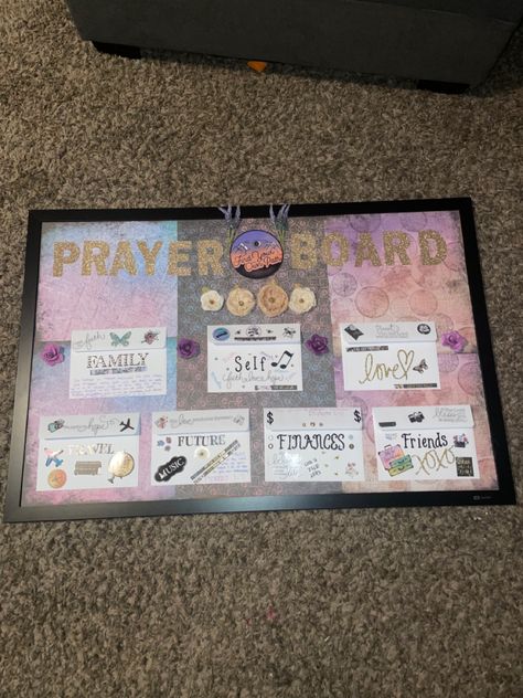 Pray Board Diy, Prayer Boards For Home, Prayer Board Topics, Prayer Cork Board Ideas, Prayer Poster Board, Prayer Board 2024, 2024 Prayer Board Ideas, Prayer Party Ideas, Prayer Vision Board Ideas Diy