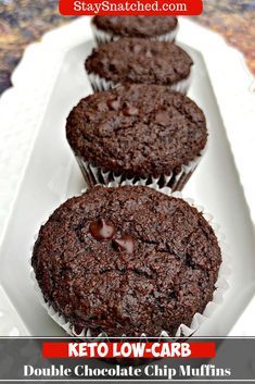 Gluten Free Chocolate Muffins, Galletas Keto, Dessert Restaurant, Double Chocolate Chip Muffins, Desayuno Keto, Chocolate Muffin Recipe, Ketogenic Desserts, Double Chocolate Muffins, Low Carb Low Fat Recipes