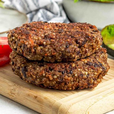 Black Bean Quinoa Burgers - Babaganosh Asparagus Leek Soup, Toddler Meals Picky, Daniel Fast Meals, Black Bean Quinoa Burger, Vegetarian Burger Recipe, Spring Soup, Recipes With Kidney Beans, Bean Quinoa, Quinoa Burger