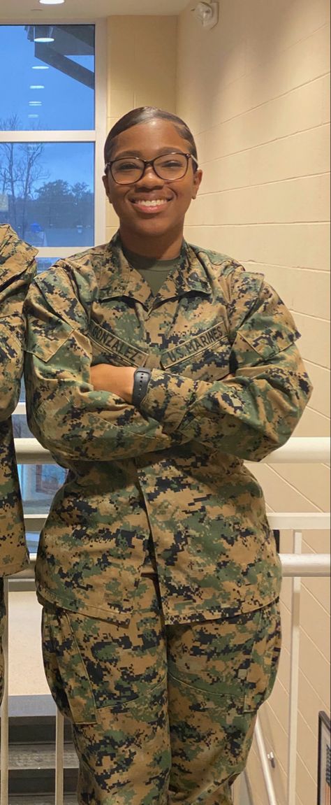 #marine #usmc #military #blackgirl #erica #gonzalez #aesthetic Marine Woman Aesthetic, Army Reserves Women, Military Woman Pictures, Female Military Picture, Female Marine Aesthetic, Army Women Aesthetic, Army Women Female Marines, Us Air Force Women, Jrotc Aesthetic