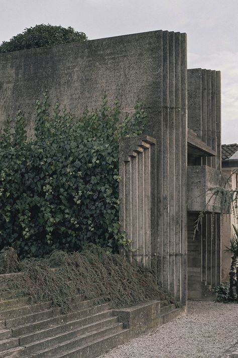 Scarpa Architecture, Carlo Scarpa Architecture, Arte Art Deco, Brutalism Architecture, Brutalist Buildings, Concrete Architecture, Carlo Scarpa, Famous Architects, Brutalist Architecture