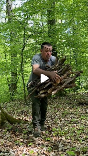 Survival Life Hacks Camping Ideas, Prepper Items, Survival Tactics, Survival Hacks, Backyard Chicken Coop Plans, Forest Camp, Survival Skills Life Hacks, Coop Plans, Survival Life Hacks