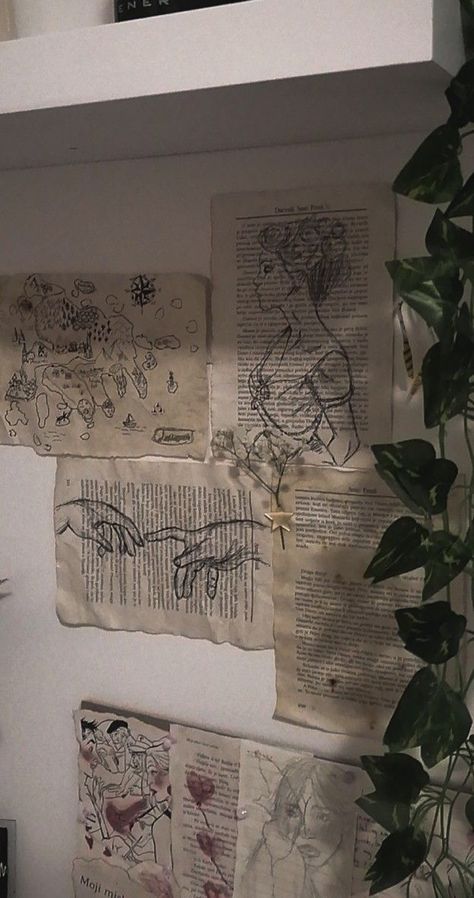 Wall Of Drawings Bedroom, Wall Drawings Aesthetic, Wall Doodle Art Bedroom Aesthetic, Aesthetic Drawing For Wall, Pages On Wall Aesthetic, Paper On Wall Aesthetic, Wall Sketches Ideas Bedroom, Old Lady Bedroom Aesthetic, Sketches For Room Decor