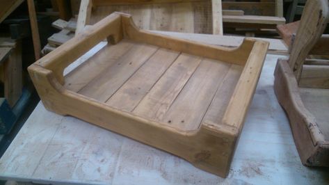 Wooden Benches, Rustic Wooden Bench, Wood Trays, Storage Crate, Wooden Trays, Garden Planter Boxes, Wood Projects That Sell, Wooden Pallet Projects, Ottoman Tray