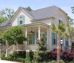 Light Grey Metal Roof, Grey Metal Roof, Poor House, Beige House, Tan House, Galvanized Roofing, Metal Roof Colors, House Cute, Shutter Colors