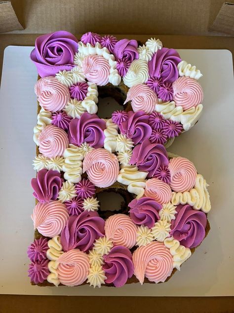 Sweet 16 Cupcake Cake, Cookie Cake Letter, Number 9 Cupcake Cake, Cupcake Number Cake, Number Cake Decorating Ideas, Number Cookie Cake, Letter Cookie Cake, Number Cupcakes, Unicorn Number Cake