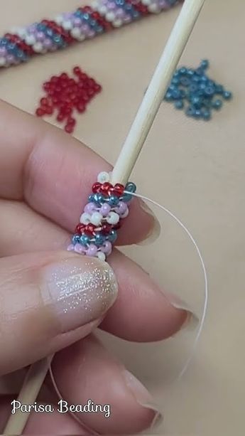 Handmade Bracelets Tutorial, Bracelet Beading, Pony Bead Crafts, Stitch Bracelet, Bead Loom Designs, Diy Bracelets Tutorials, Beads Craft Jewelry, Bracelet Craft Diy, Diy Jewelry Inspiration