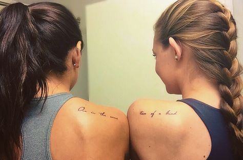 Bestfriend tattoo "One in the same, two of a kind." Twin Sister Tattoos, Aunt Tattoo, Niece Tattoo, Soul Sister Tattoos, Bff Tats, Matching Bff Tattoos, Twin Tattoos, Matching Best Friend Tattoos, Tattoos Infinity