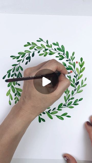 Short Video Tutorial on Painting a round wreath of leaves How To Paint A Wreath On Wood, Wreath Painting Acrylic, Watercolor Wreath Tutorial, Wreaths & Garlands, Wreath Watercolor, Leaf Wreath, Painted Ornaments, Wreath Tutorial, Easy Paintings