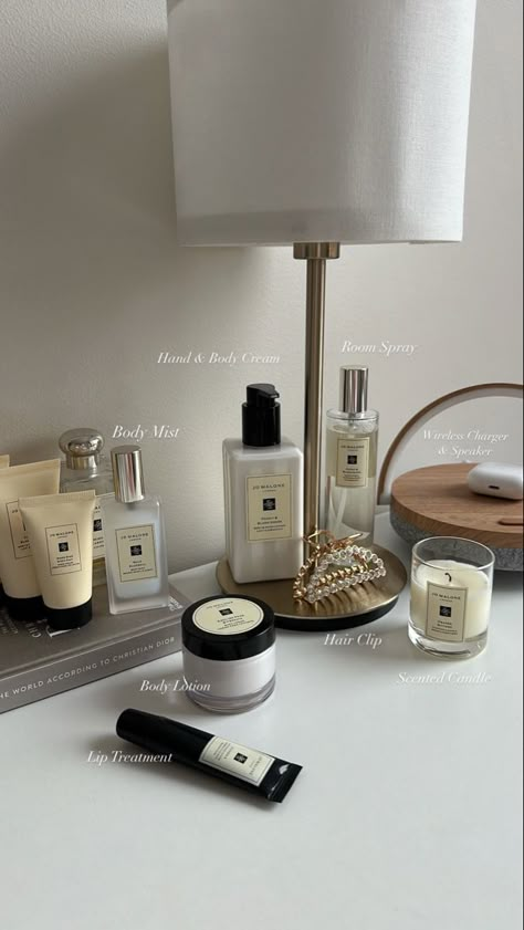 Night Stand Essentials, Jo Malone Perfume Aesthetic, Jo Malone Aesthetic, Night Stand Aesthetic, Makeup Stands, Vanity Inspo, Organization Vanity, Jo Malone Perfume, Makeup Stand