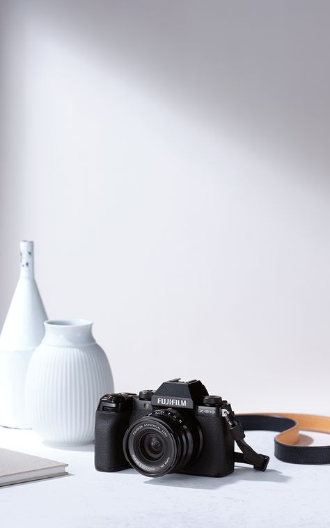 Product Photography Camera, Fujifilm X-s10, Camera Product Photography, Fujifilm Camera Aesthetic, Photographer Aesthetic Camera, Fujifilm Photos, Fujifilm Aesthetic, Fujifilm Xs10, Camera Background