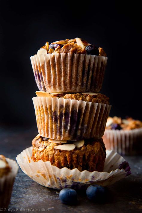 These gluten free blueberry almond power muffins are wholesome and satisfying and are made with almond butter, Greek yogurt, oats, and almond flour! Jumbo Blueberry Muffins, Power Muffins, Almond Snack, Blueberry Oatmeal Muffins, Almond Muffins, Banana Oat Muffins, Best Blueberry Muffins, Bon Apetit, Sally's Baking