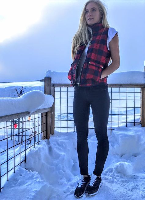 emma coburn - j crew buffalo plaid vest Emma Kurtzman, Emma Fitness, Emma Coburn, Emma Coburn Running, Buffalo Plaid Vest, Plaid Vest, Team Usa, American Women, Outdoor Outfit