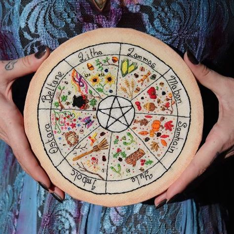 Circular Canvas, Pagan Crafts, Wheel Of The Year, Witchy Crafts, Pagan Witch, Embroidery Hoop Art, Art Textile, Crafty Diy, Embroidery Inspiration