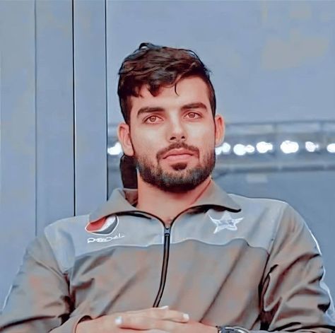 Shadab Khan Cricketer Wallpaper, Shadab Khan, Pak Cricket, Green Shirts, Pakistan Cricket Team, Wallpaper Sky, Pakistan Cricket, Cricket Wallpapers, S Love Images