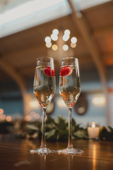 Champagne Cheers Aesthetic, Valentines Aesthetics, Cheers Aesthetic, Cheer Couples, Champagne Aesthetic, Champagne Cheers, Kate Stewart, Cheers Photo, Valentines Couple