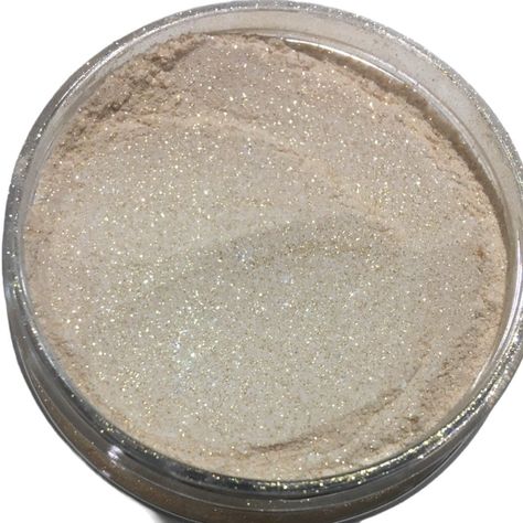 24K Gold Body Dusting Shimmer Body Shimmer Powder - Etsy Body Shimmer Powder, Body Shimmer, Sugar Lip Scrub, Gold Bodies, Body Powder, Gold Highlights, Lip Hydration, Lip Oil, Paraben Free Products