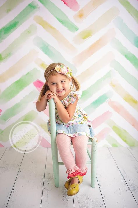 Preschool Photo Ideas, Spring Picture Ideas, Preschool Photography, Preschool Pictures, Easter Mini Session, Easter Photoshoot, Easter Photography, Mini Photo Sessions, Toddler Photoshoot