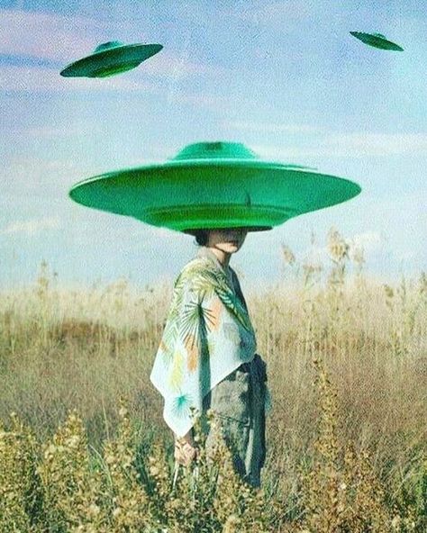 Absolutely love this piece by Carlos Pizarro Arte Indie, Surreal Collage, Wow Art, Art Pop, Retro Futurism, 인물 사진, Surreal Art, Art Art, Collage Art