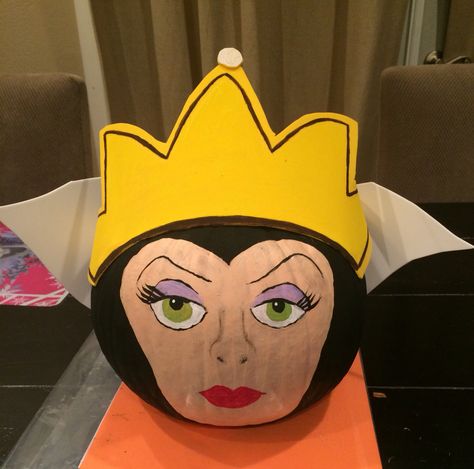 No carve pumpkin #evilqueen Disney Villain Pumpkin Painting, Villain Pumpkin Painting, Evil Queen Pumpkin, Book Pumpkin, Story Book Pumpkin, No Carve Pumpkin, Small Pumpkins, Pumpkin Painting, Evil Queen