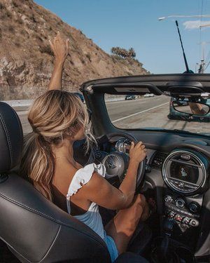 Cara Jourdan, Girls Driving, Summer Goals, Road Trip Fun, Trik Fotografi, Dream Lifestyle, Jeep Life, Cute Cars, Photo Instagram