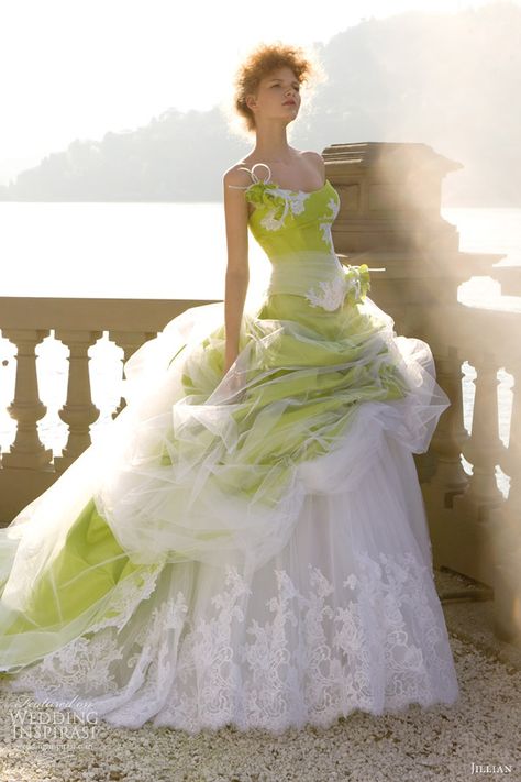 Villa Carlotta, Lady Lake, Green Wedding Dresses, Country Manor, Wedding Dresses Satin, Wedding Dresses Strapless, Beauty Dress, Quince Dresses, Colored Wedding Dresses