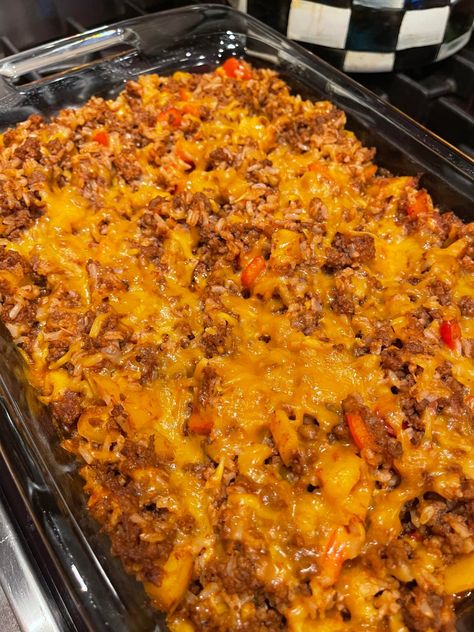 Beef & Brown Rice Taco Bake Brown Rice And Ground Beef Recipes, Rice Taco Bake, Ground Beef And Rice Recipes For Dinner, Ground Beef Rice, Outdoor Cooking Recipes, Taco Rice, Taco Mix, Rice Recipes For Dinner, Taco Bake