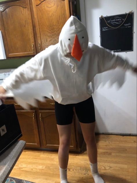 Silly Goose Costume, Diy Goose Costume, Goose Costume Diy, Untitled Goose Game Wallpaper, Goose Mask, Goose Costume, Duck Costume, Cinderella 3, Dino Mask