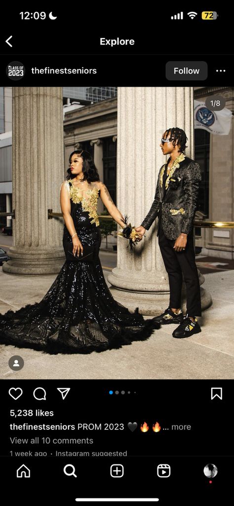 Prom Pictures Black People, Prom Color Ideas For Couples, Black And Gold Prom Couple, Prom Pictures Black, Gold Prom Couple, Gold And Black Prom Dress, Black Prom Dress Couple, Gold And Black Prom, Prom Color Ideas