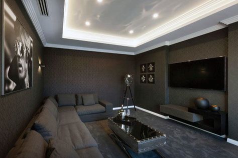 80 Home Theater Design Ideas For Men - Movie Room Retreats Home Theater Basement, Media Room Seating, Room Theater, Home Theater Furniture, Home Cinema Room, Theater Design, Best Home Theater, Sala Grande, Home Theater Setup