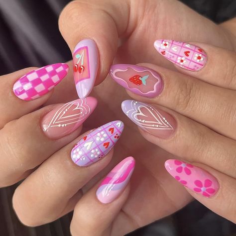 Fake Nails Designs, Cute Simple Nails, Easy Nails, Hari Valentine, Almond Acrylic Nails, Nail Forms, Stick On Nails, Valentine's Day Nails, Valentines Nails