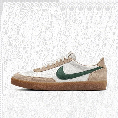 Inspired by the original low-profile tennis shoe, the Nike Killshot 2 updates the upper with premium textured leather and suede accents to create a fresh take on an old-school look. And it wouldn't be a "tennis" shoe without the gum rubber sole's reliable traction. From soft suedes to smooth leathers with the perfect sheen, it's classic courtside attitude with a modern touch. Vejas On Men, Retro Sneakers Mens, Men’s Casual Shoes, Men’s Sneakers, Old School Sneakers, Nike Shoes Men, Man Sneakers, Black Men Beards, Mens Summer Shoes