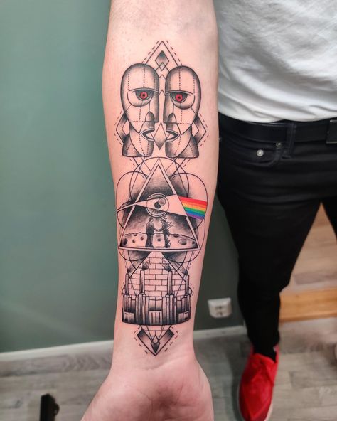 Pink Floyd Tattoo Art, Tatuajes Harry Styles, Album Cover Tattoo, Cover Tattoos, Pink Floyd Tattoo, Pink Floyd Art, Harry Styles Tattoos, Light Tattoo, First Tattoo