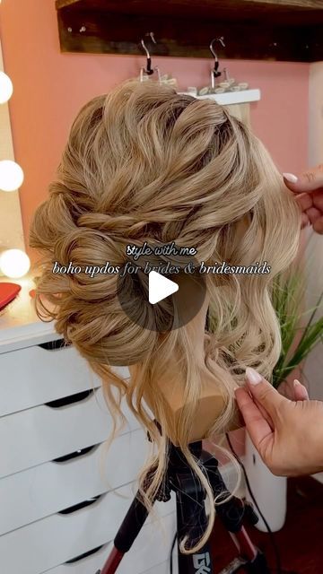 Katelyn Grimes on Instagram: "Prep tips: texture, texture, texture!!!!
Texture sprays + a wax spray or a light oil to tame frizz with help give you lots of movement and keep the frizz tamed! 

#updo #hairtutorial #weddinghair #bridalhair #updos hairstyles for fine hair, updos for brides, bridesmaids hair" Fine Hair Updos, Updos For Brides, Updos Hairstyles, Boho Updo, Hairstyles For Fine Hair, Bride Updo, Bridesmaids Hair, Texturizing Spray, Brides And Bridesmaids