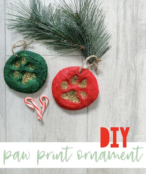 Pawprint Ornament, Dog Paw Print Craft, Diy Paw Print, Paw Print Crafts, Paw Crafts, Paw Print Christmas, Holiday Art Projects, Paw Print Ornament, Dog Christmas Ornaments