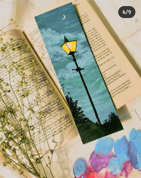 Gouche Painting Bookmarks, Creative Diy Bookmarks Aesthetic, Cute Bookmark Painting Ideas, Book Mark Drawings, Easy Painted Bookmarks, Bookmark Ideas Painting, Painting Book Marks, Drawing Bookmarks Ideas, Book Marks Drawing